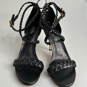 Make: Michael Kors Brand New without tags, size 7.5